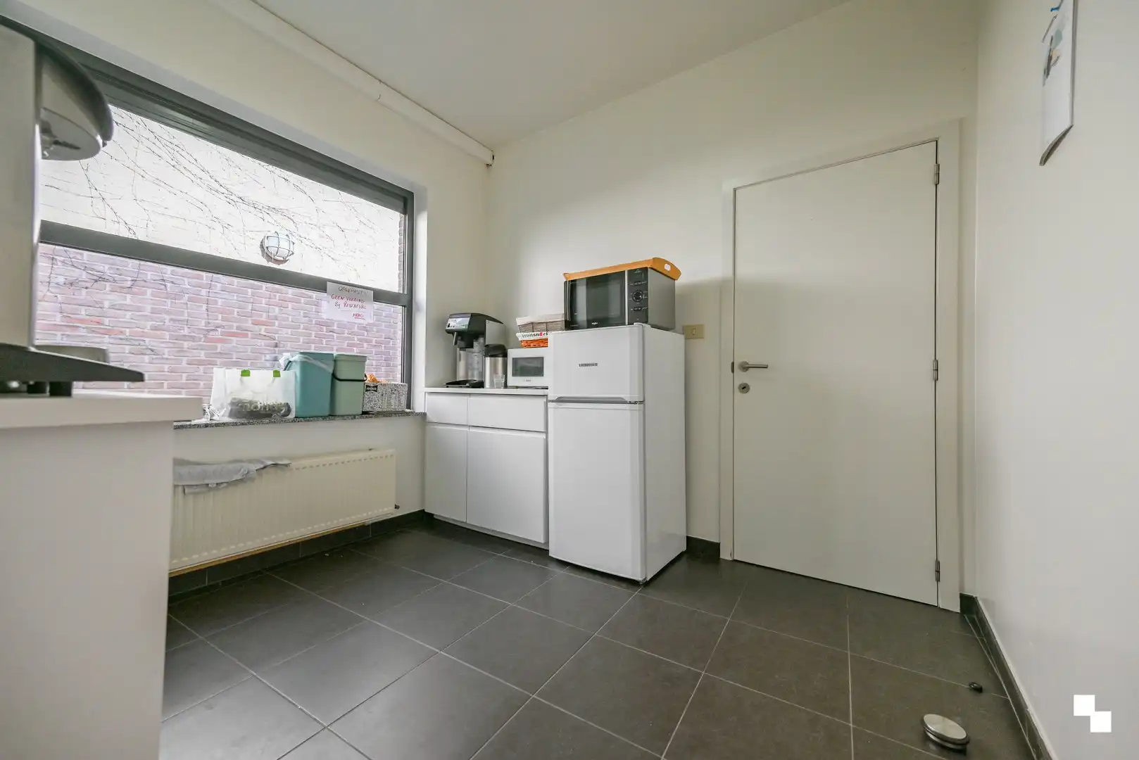Commerciële ruimte van ca. 188 m² in centrum Izegem foto 9