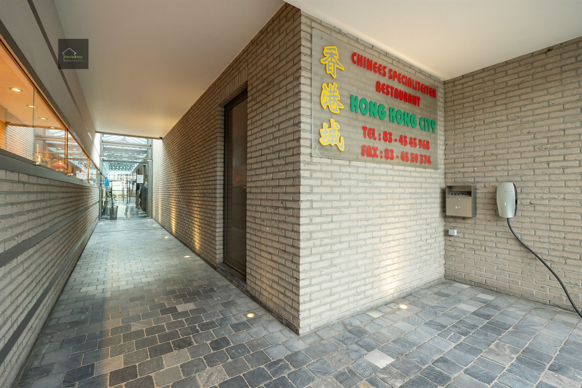 Ruim handelspand op toplocatie foto 4