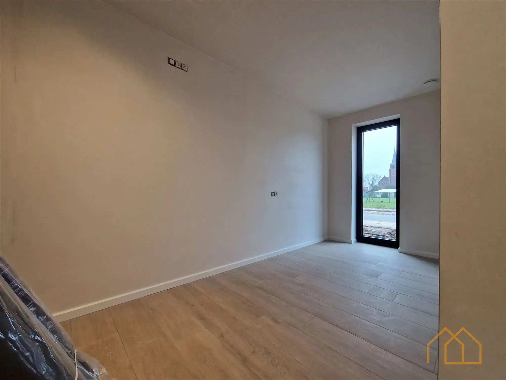 Moderne nieuwbouw met tuin en 3slk foto 10