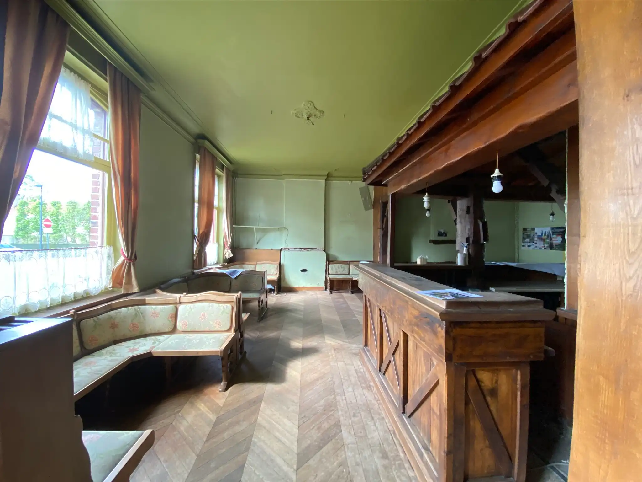 Zeer grondig te renoveren gebouw boordevol karakter foto 8