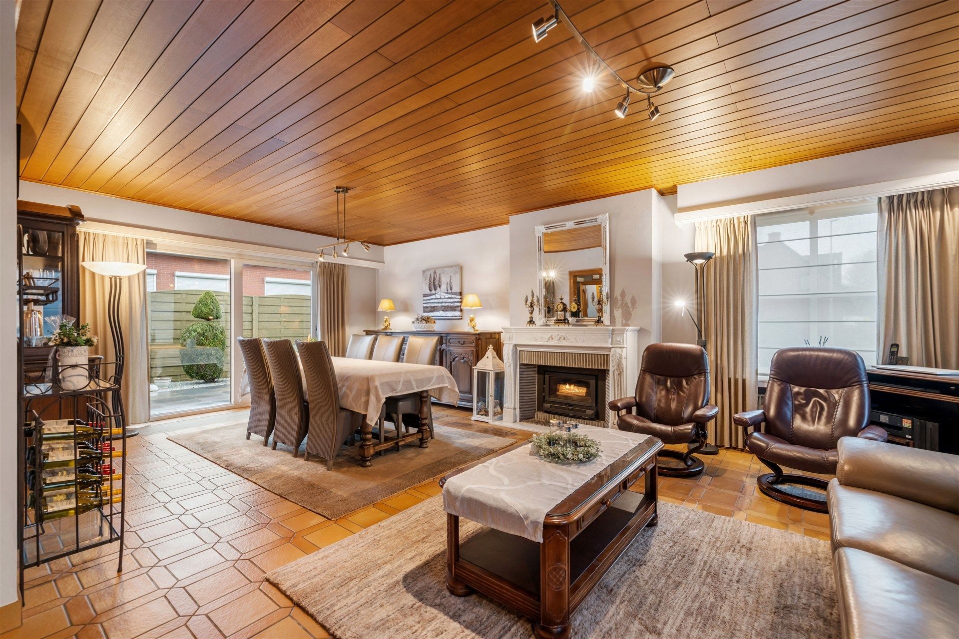 Charmante gezinswoning met 3 slaapkamers en inpandige garage foto 6