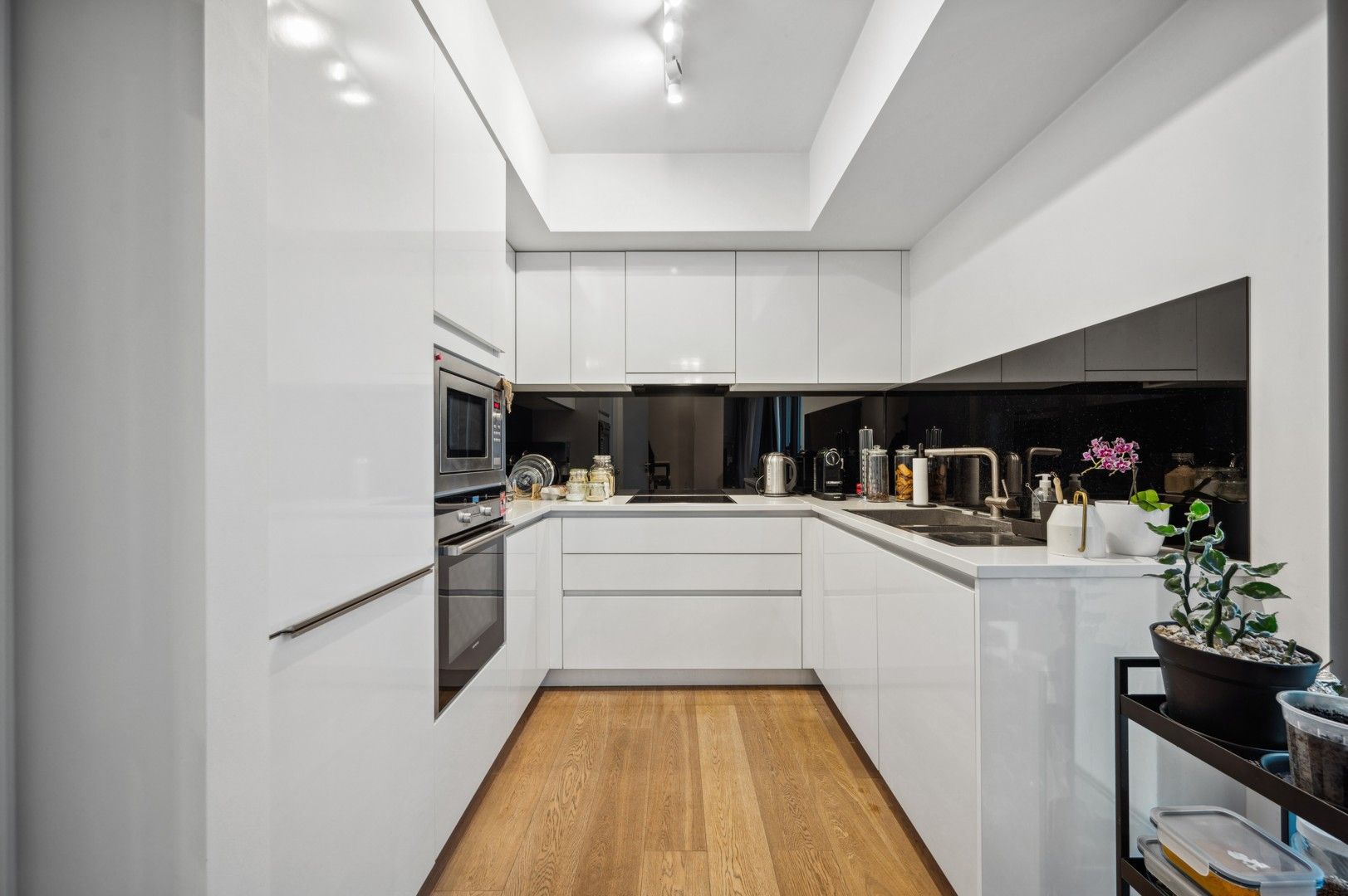 Spacious 3 bedroom apartment with garden view foto 6