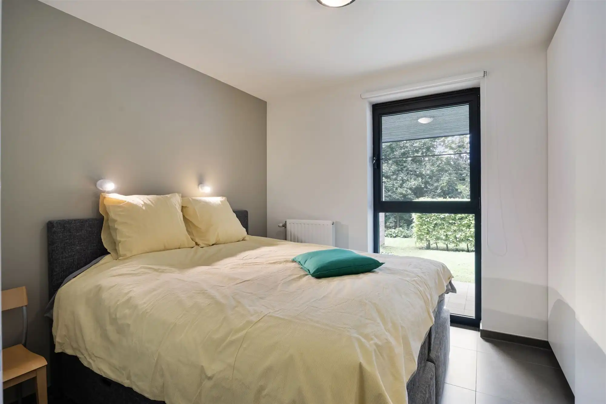 Hoogwaardig afgewerkt gelijkvloers appartement met terras foto 17