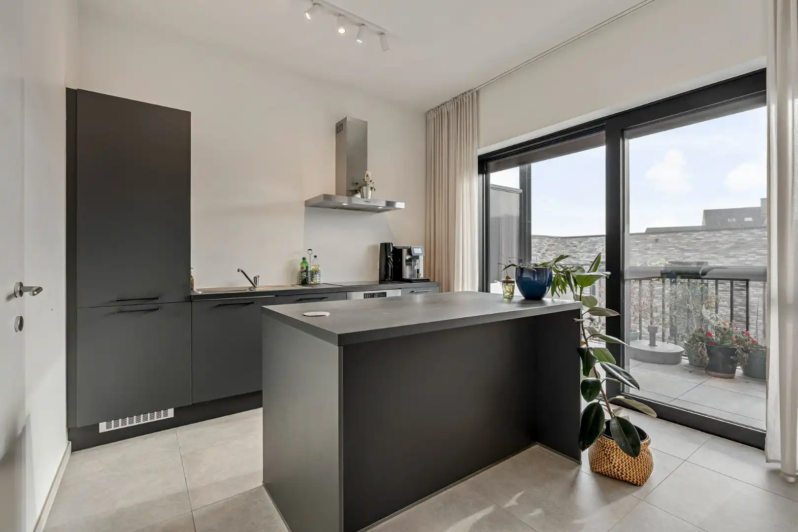 Lichtrijk BEN-appartement, 1 slpk, met ruim terras op toplocatie! foto 10