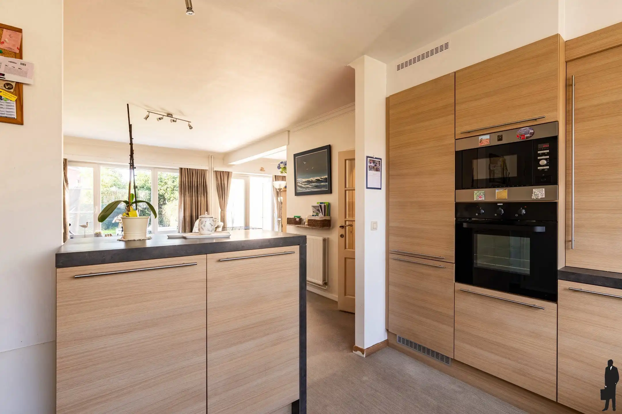 Instapklare HOB met 5 slpks, garage & zonnige tuin te Edegem foto 3