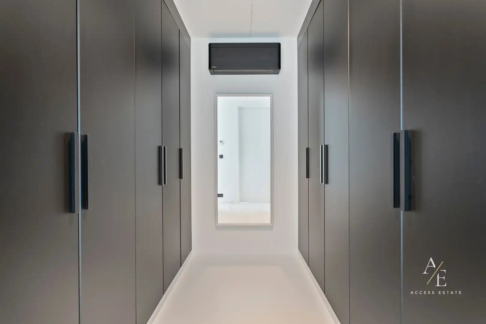 OOSTERZELE - Strakke designvilla met zwembad uit 2020! foto 16