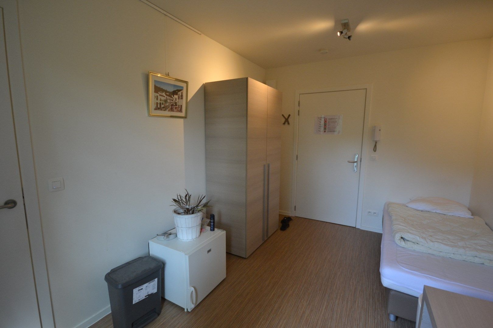 Studentenkamer op enkele stappen van Vives ! foto 3