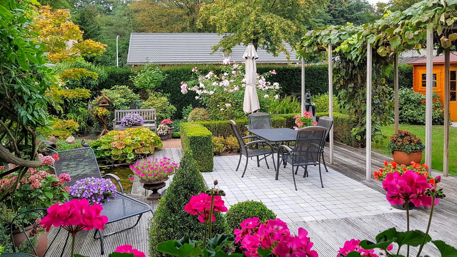 Openstaand huis in doodlopende straat op perceel van 555 m² foto 2