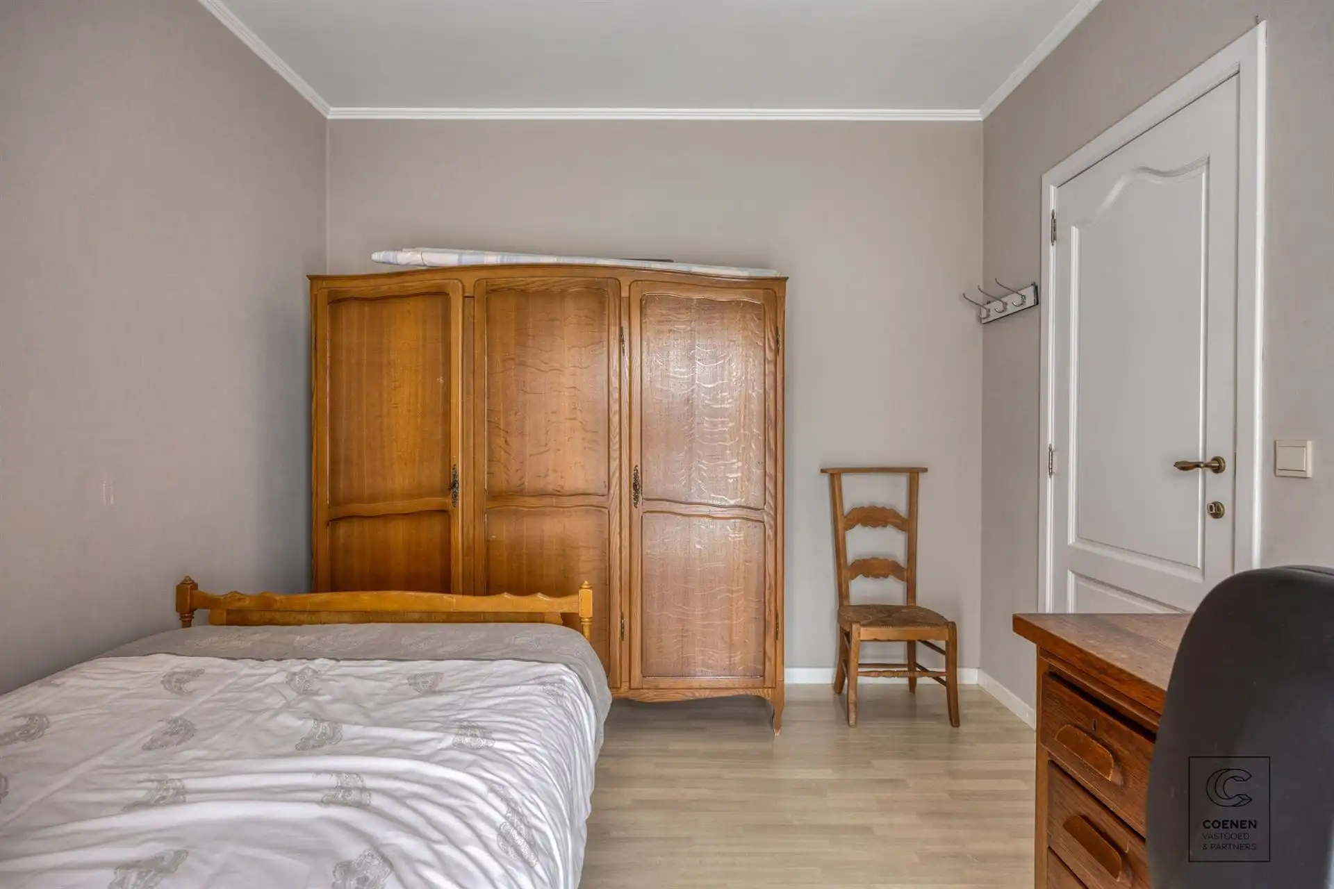 Charmante gezinswoning van 196 m², 3 slpks en 3 garages! foto 18