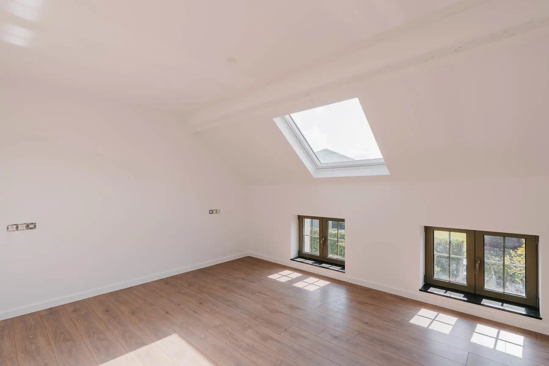 Prachtige, kwalitatief gerenoveerde villa op toplocatie foto 17