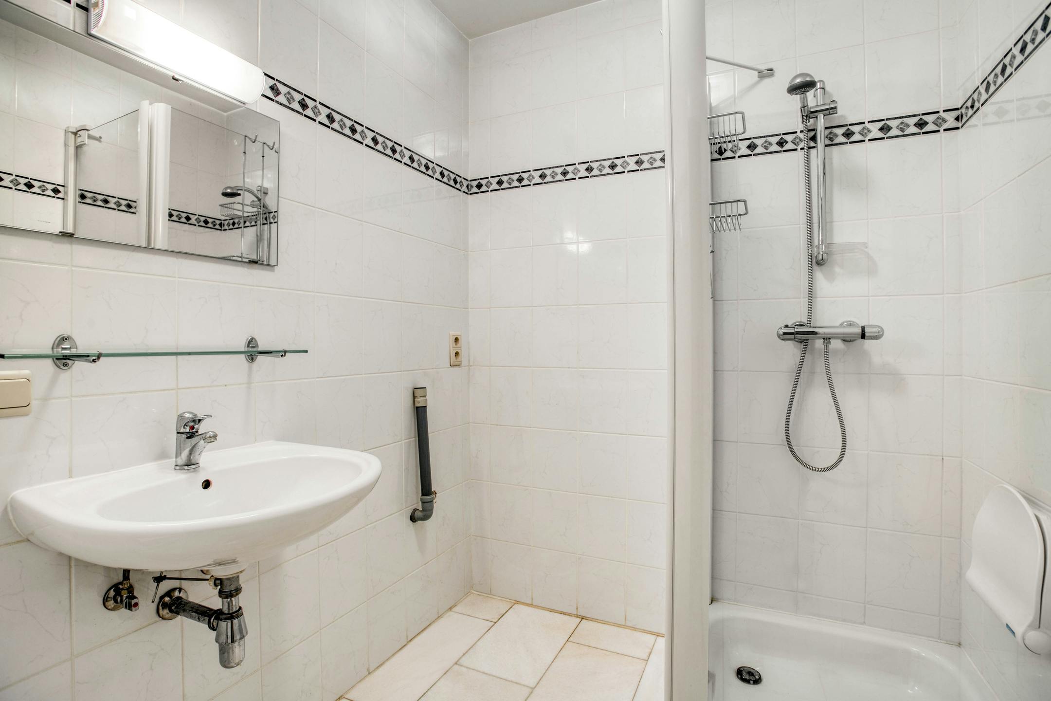 Ruim en lichtrijk appartement te koop in hartje Rumbeke foto 13