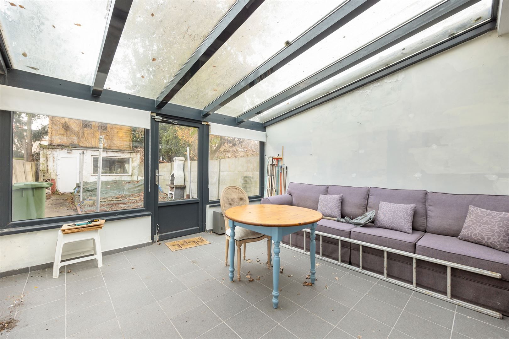 Renovatieproject met 2 slaapkamers en tuin foto 8