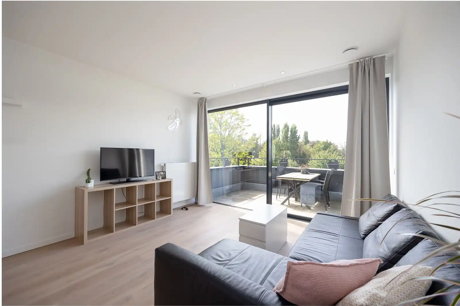 Appartement met zuidwestgericht terras, kelder en garage! foto 9