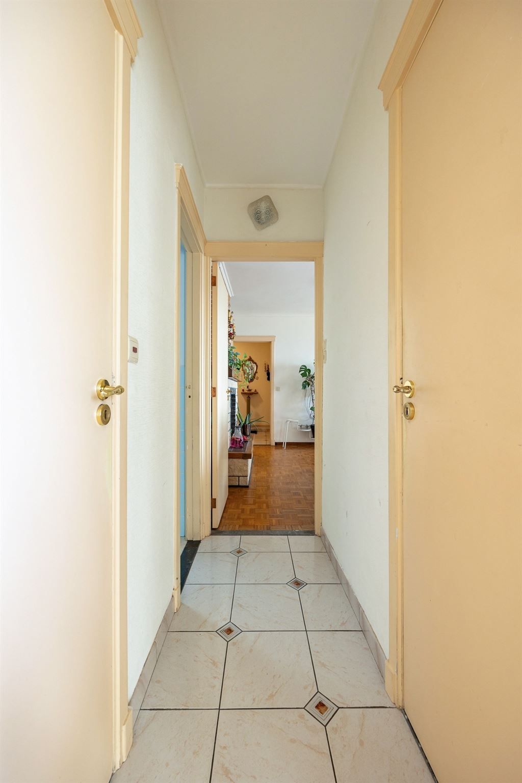Licht appartement met weids uitzicht foto 11