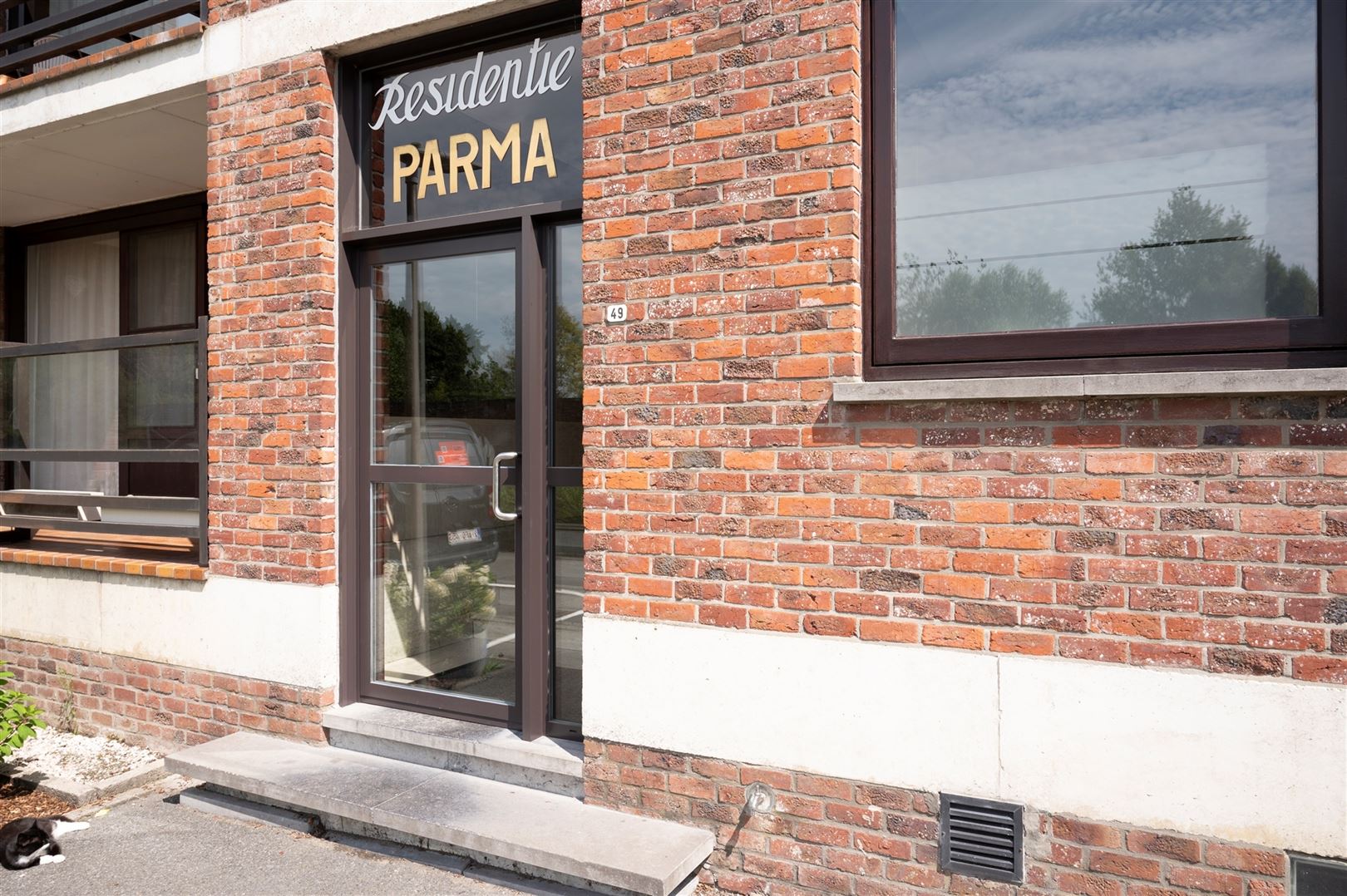 App in centrum met 2 bergingen en garage foto 11