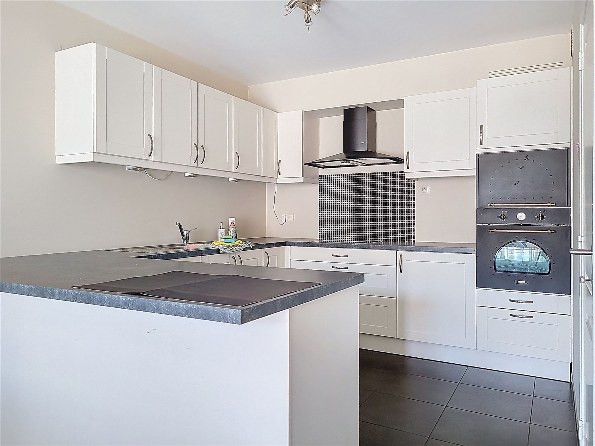 Ruim 2 slaapkamer appartement foto 2