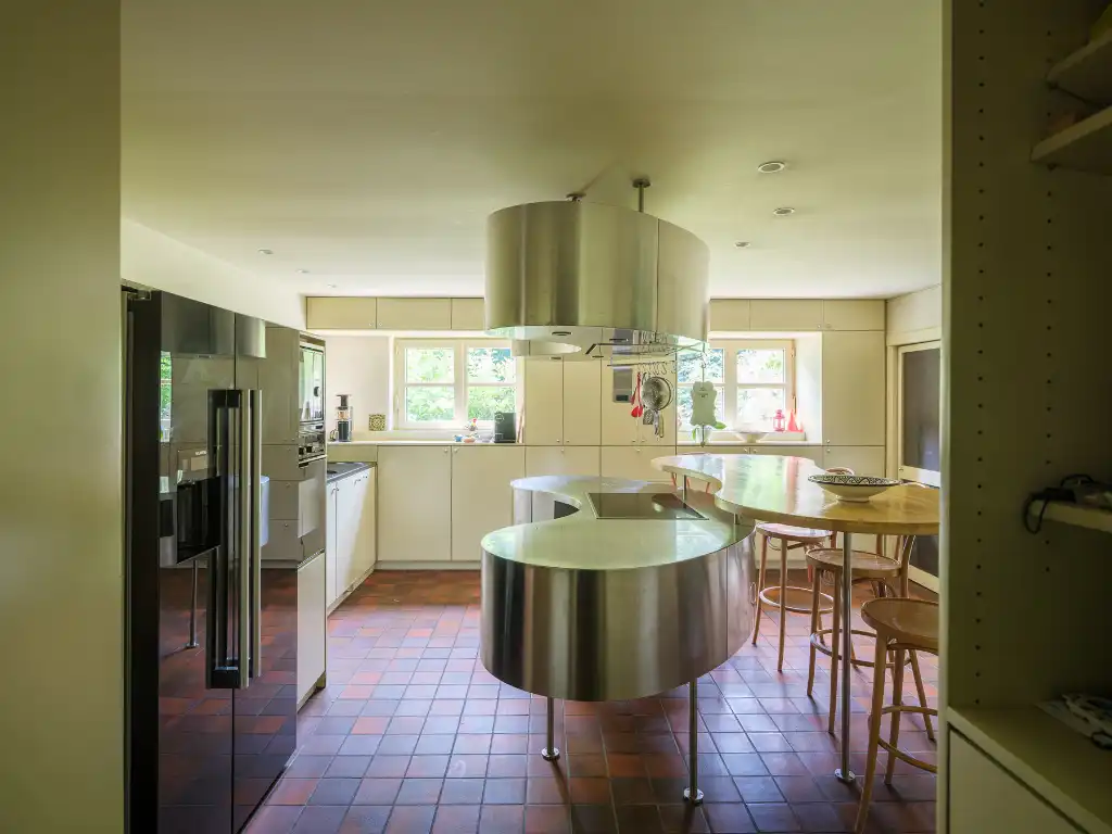 Bijzonder ruime en vrijstaande villa gelegen op een gunstig perceel van ca. 9.700&nbsp;m² in Kruisem foto 6