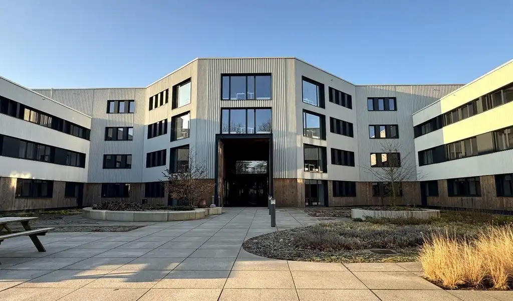 Vernieuwde kantoren te huur op toplocatie in Zwijnaarde foto 22