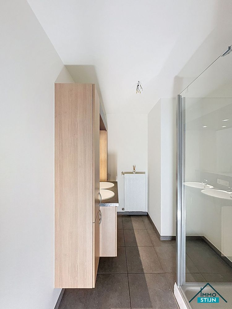 Lichtrijk appartement met 2 slaapkamers foto 8