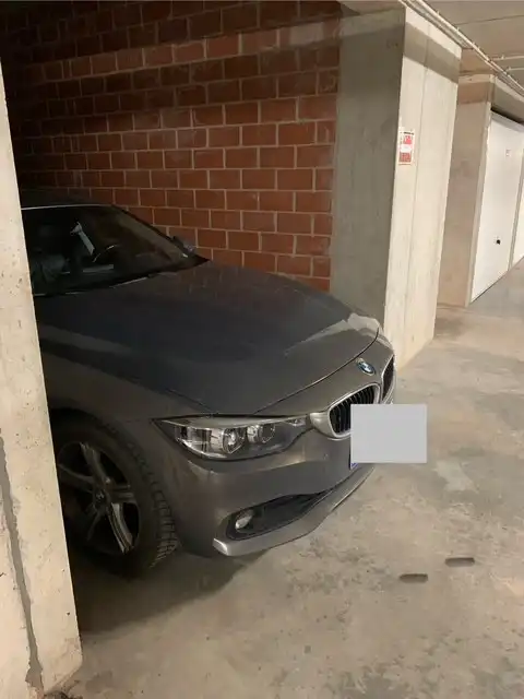 parkeerplaats in het gebouw Waterfront foto 4