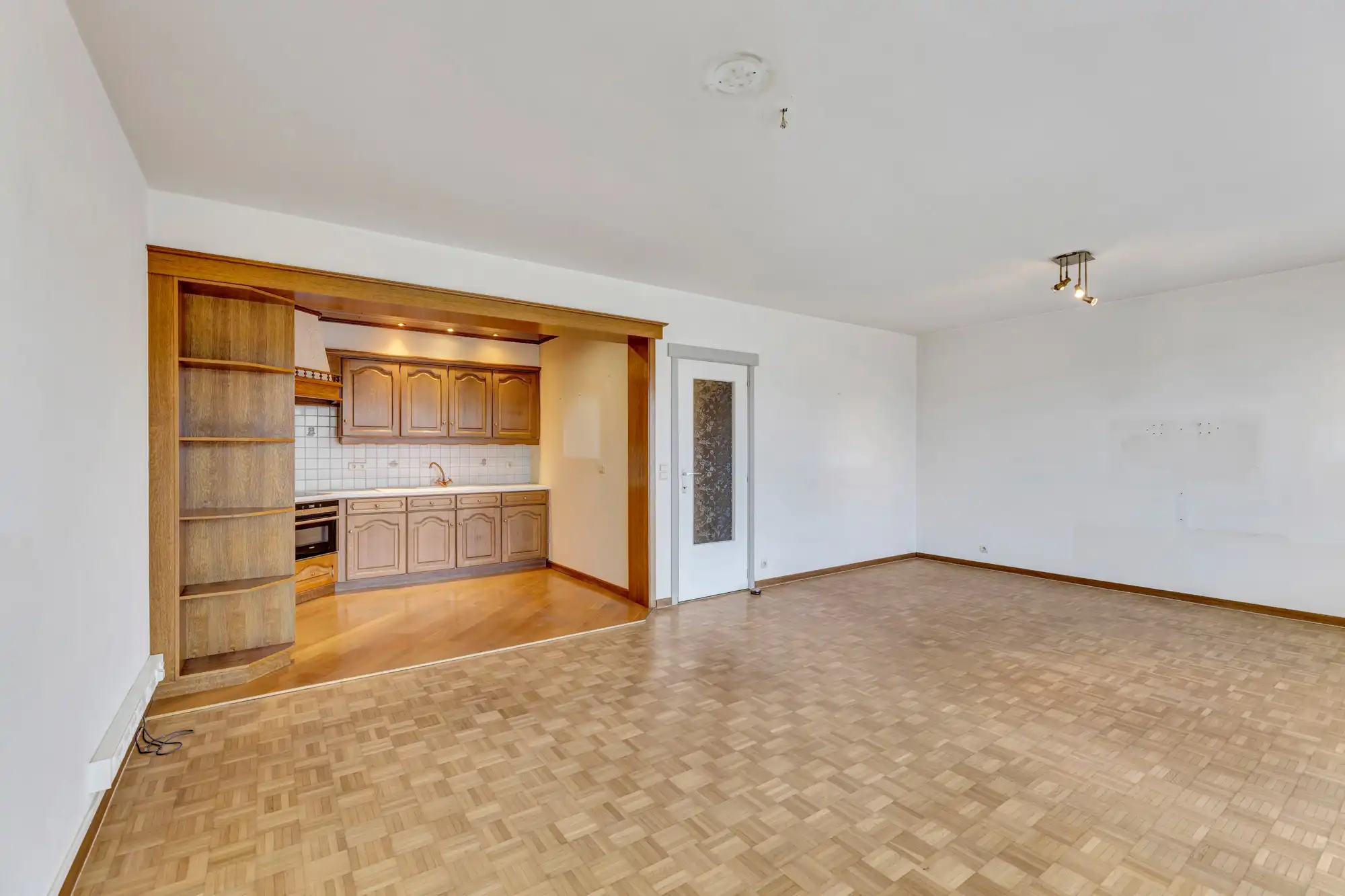 Ruim appartement aan het treinstation te Denderleeuw foto 6