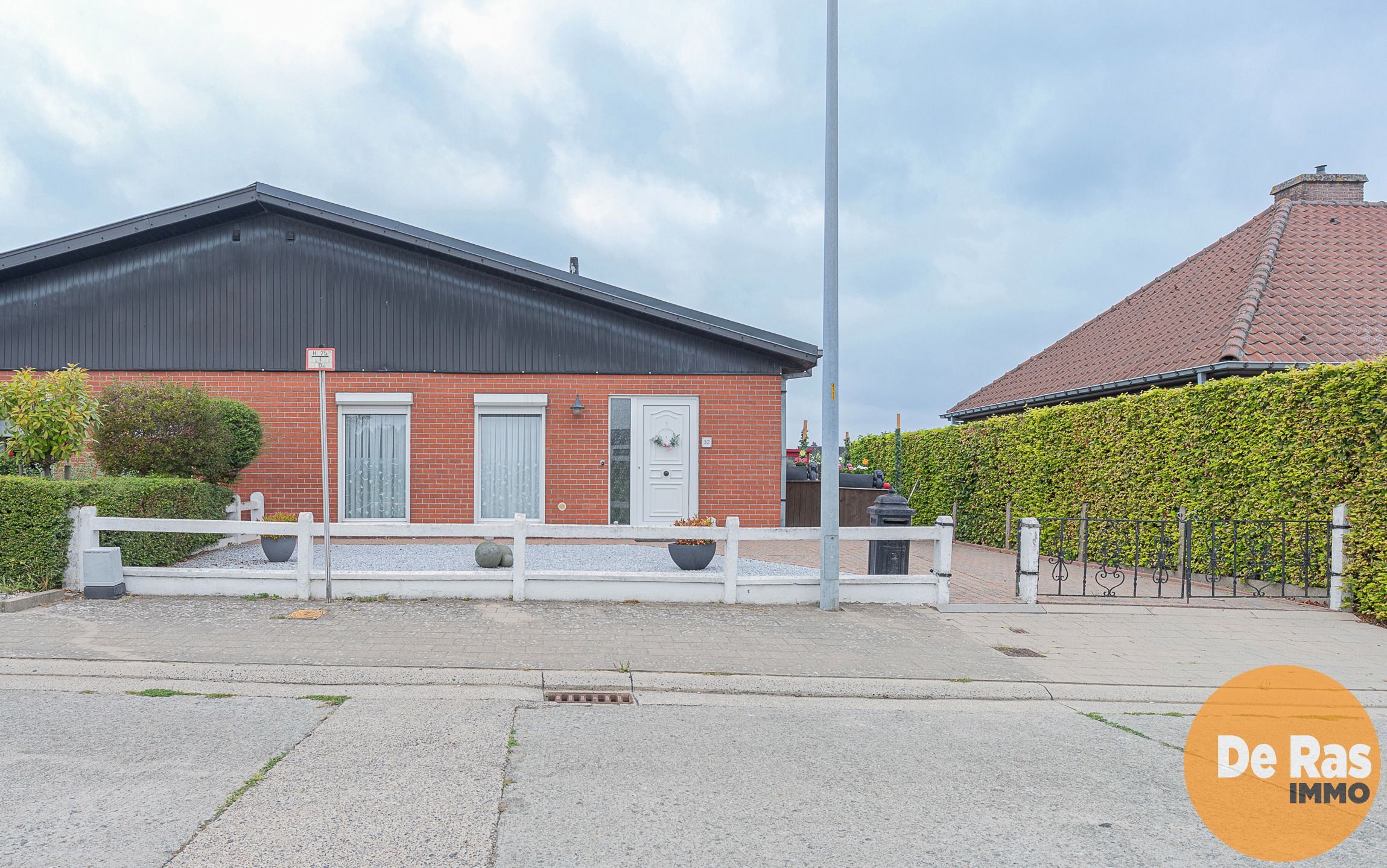 Hoofdfoto van de publicatie: BURST – Centraal gelegen bungalow met 2 slpks 