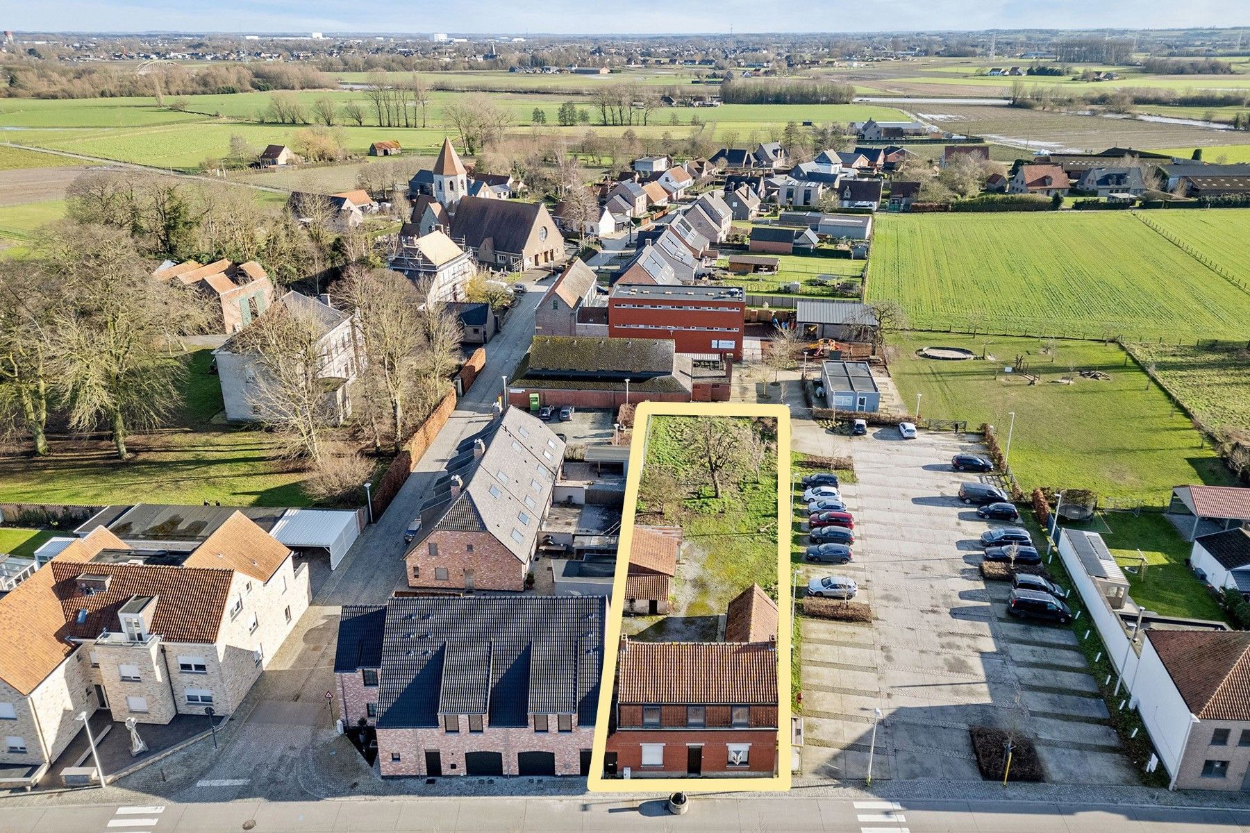 Ruim perceel met mogelijkheden voor nieuwbouw foto 2