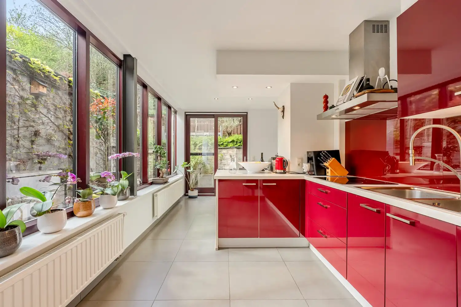 Grondig en stijlvol gerenoveerde burgerwoning met 5 slaapkamers, 3 badkamers en een tuin te centrum Leuven! foto 12