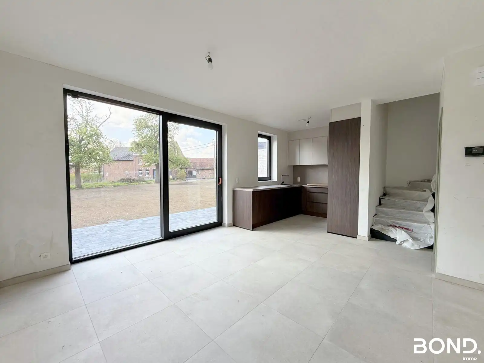 Instapklare nieuwbouwwoning op gunstige locatie!  foto 4