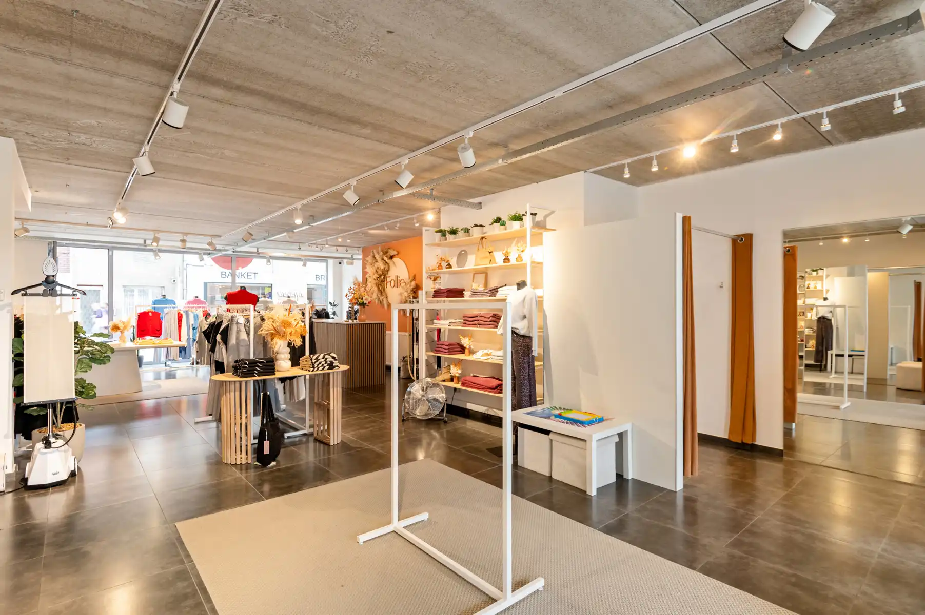 Commercieel gelijkvloers in winkelhart van Aartselaar – met stabiele huurder foto 2