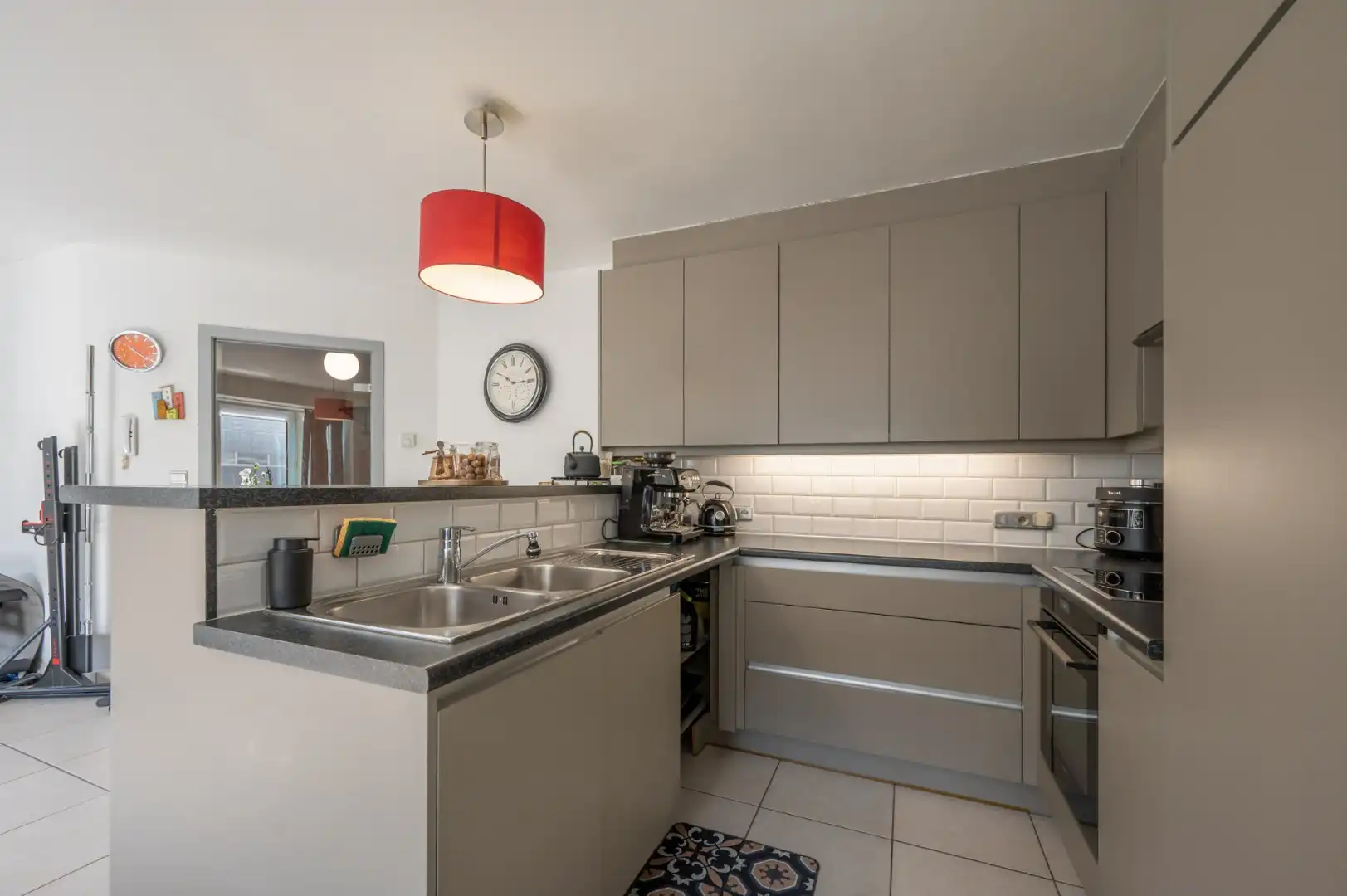 Lichtrijk appartement in het centrum van Sijsele foto 5