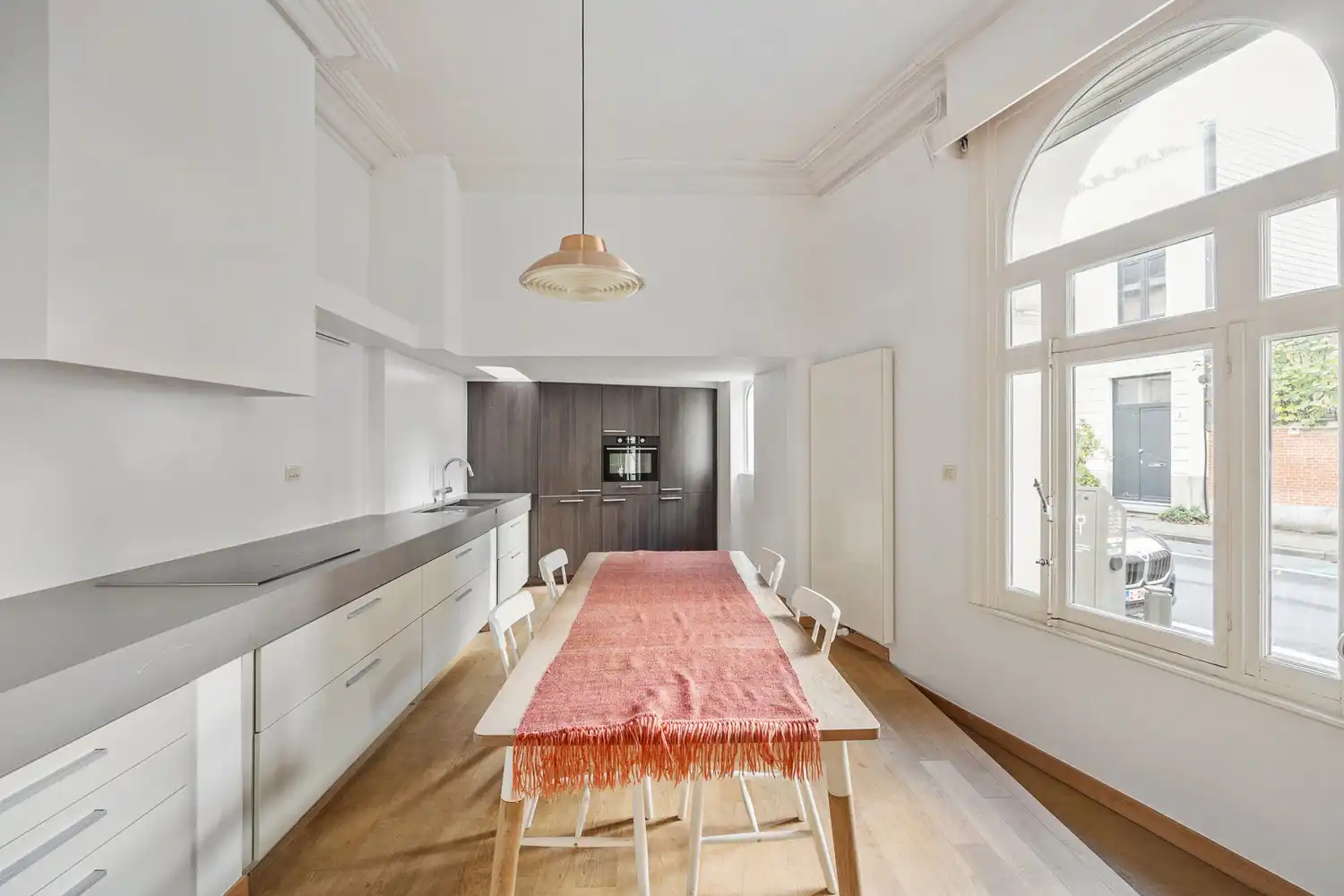Wonen in een beschermde hoekwoning van Jos Bascourt uit 1894 is wonen in een uniek stuk Zurenborg, zonder renovatieplicht foto 9