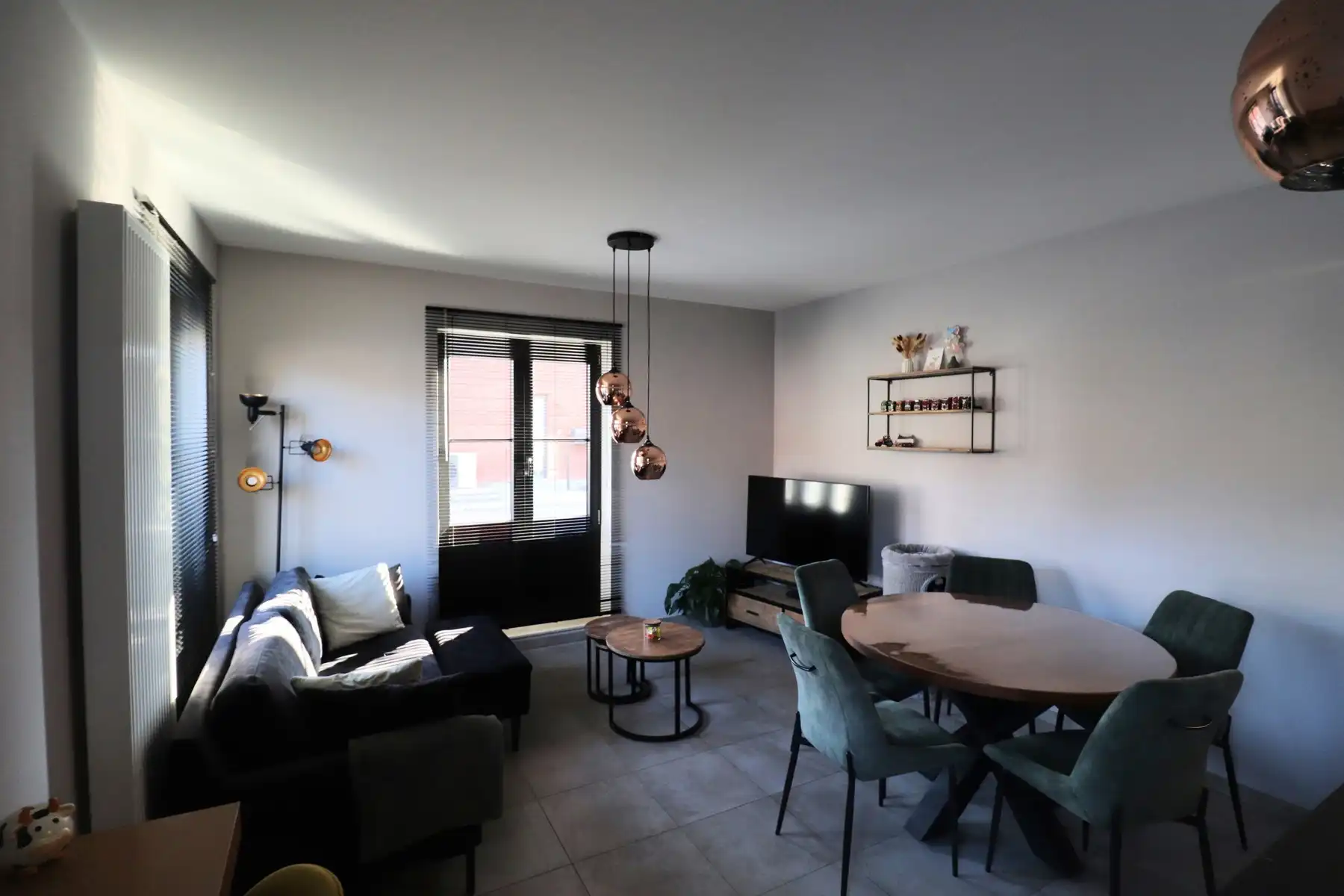 Energiezuinig gelijkvloers appartement met 2 slaapkamers, autostaanplaats en kelderberging. foto 2