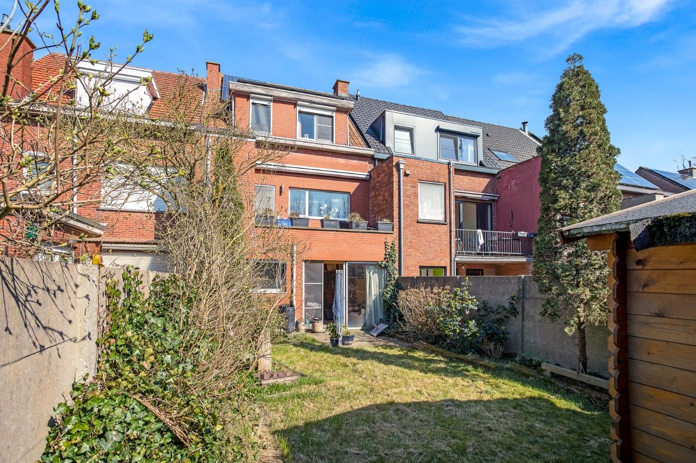 Centraal gelegen, op te frissen woning met 2 à 3 slpk., inpandige garage en tuin foto 21