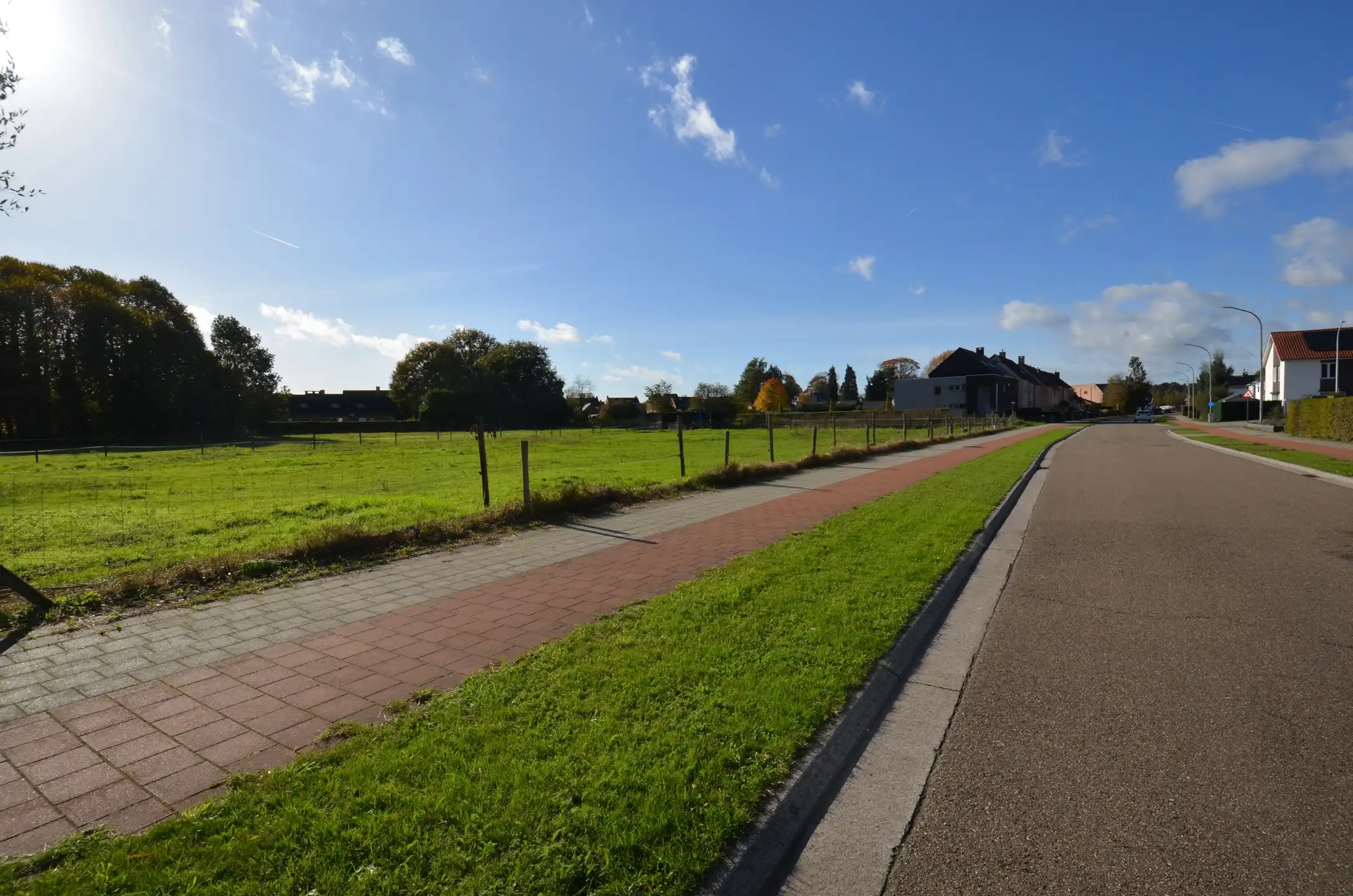 Te renoveren woning op rustige locatie foto 4