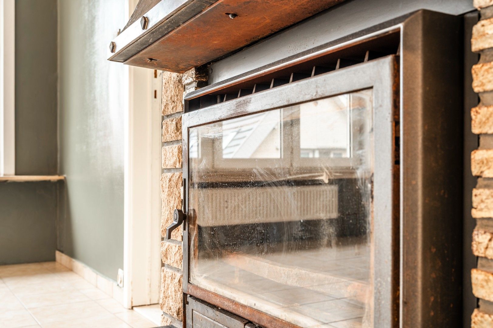 Op te frissen appartement op de eerste verdieping foto 4