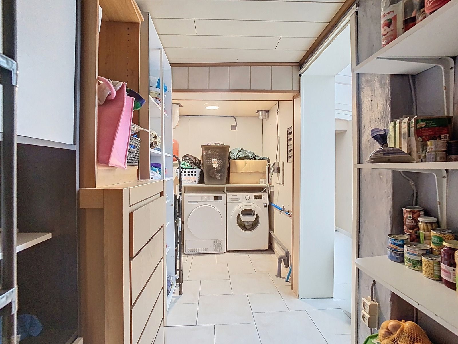 Zéér ruime gezinswoning met 6 SLPK én garage! foto 22