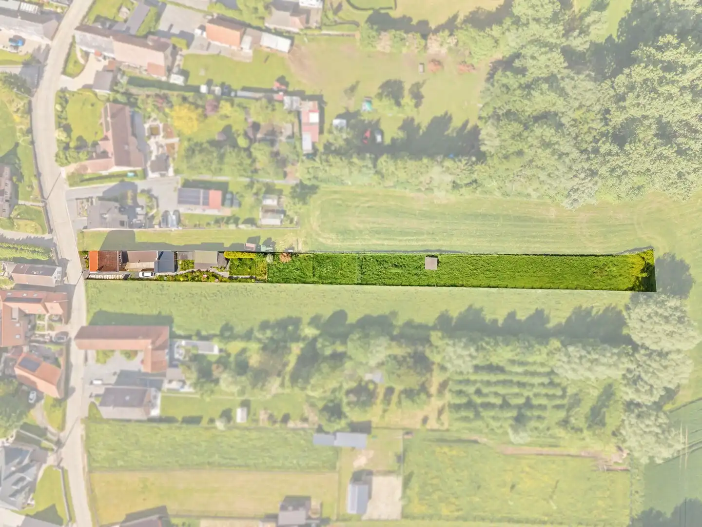 Nieuwe voorwaarden voor deze te renoveren halfopen woning op een prachtig perceel van 1900m² foto 2