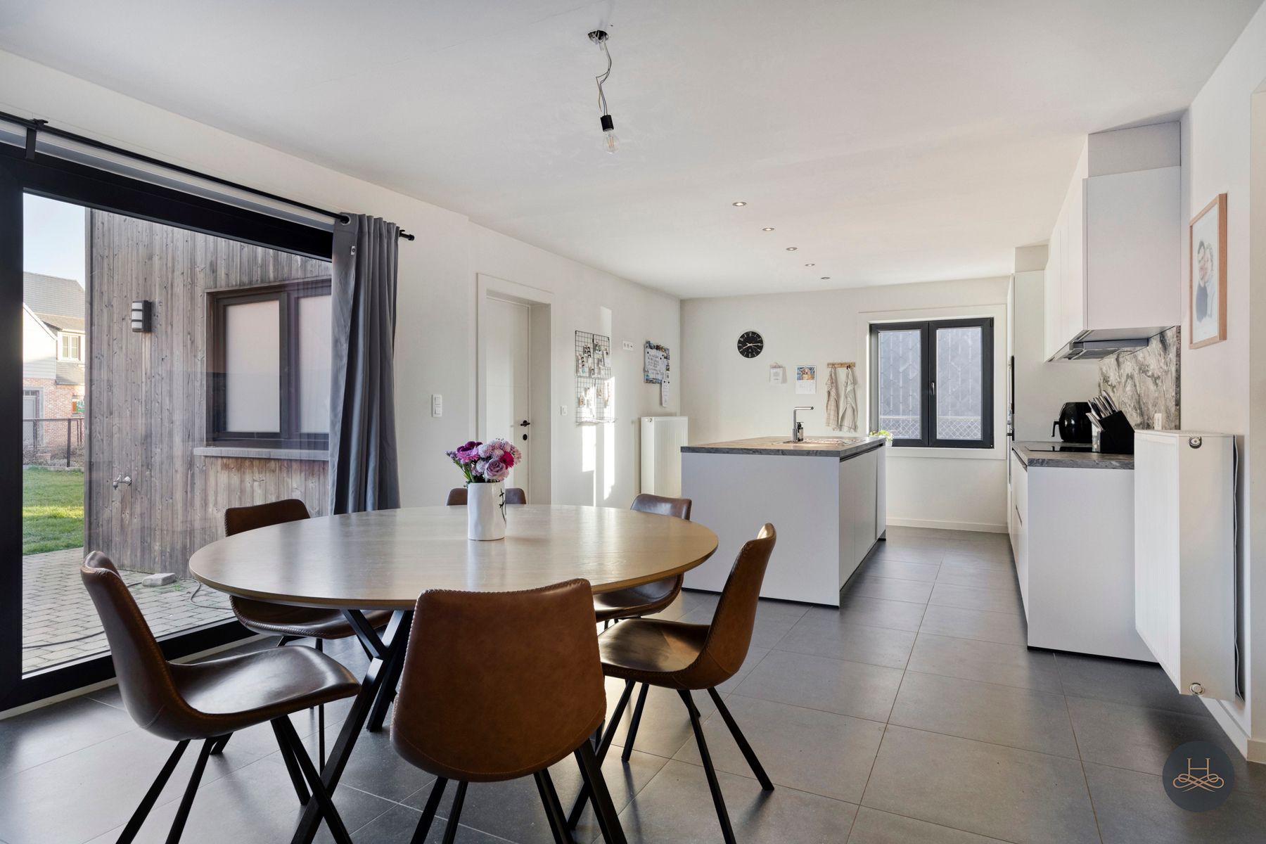 Recent gerenoveerde woning met 3 slaapkamers en ruime tuin foto 10