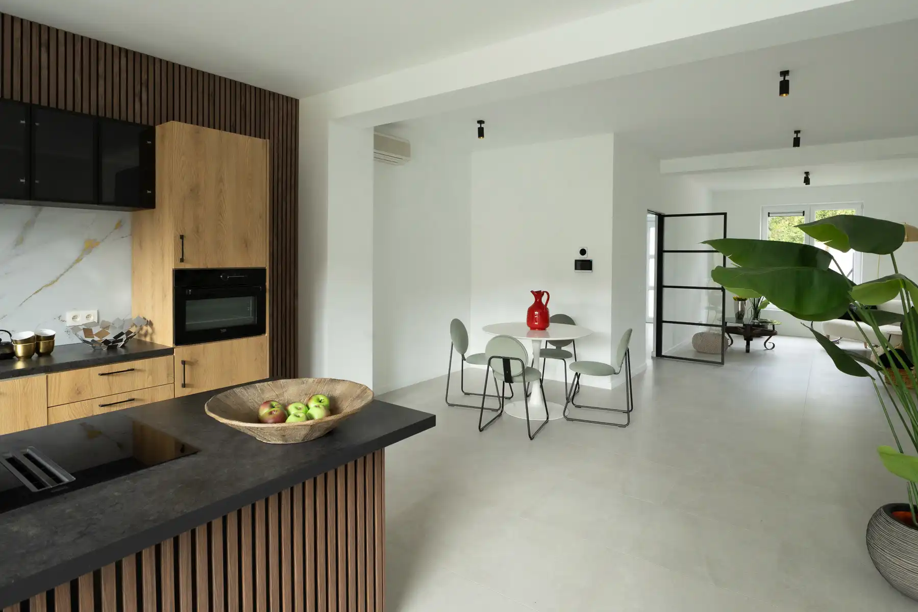 Instapklare woning met tuin in het rustige Leugenberg foto 3