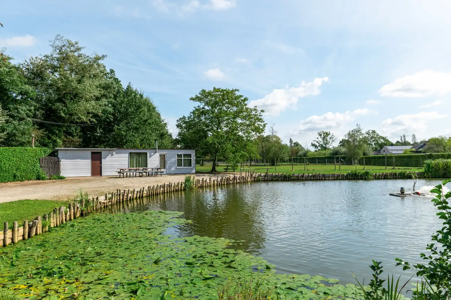 Gerenoveerde villa met bijgebouw en vijver op een perceel van 1,8 ha te Putte foto 21