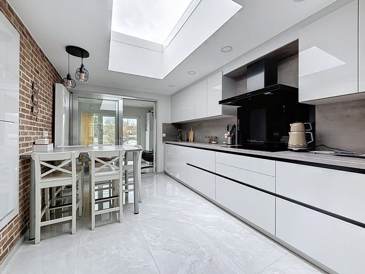 MAISON 4 CHAMBRES + 3 SDB EN PARFAIT ETAT ! foto 2