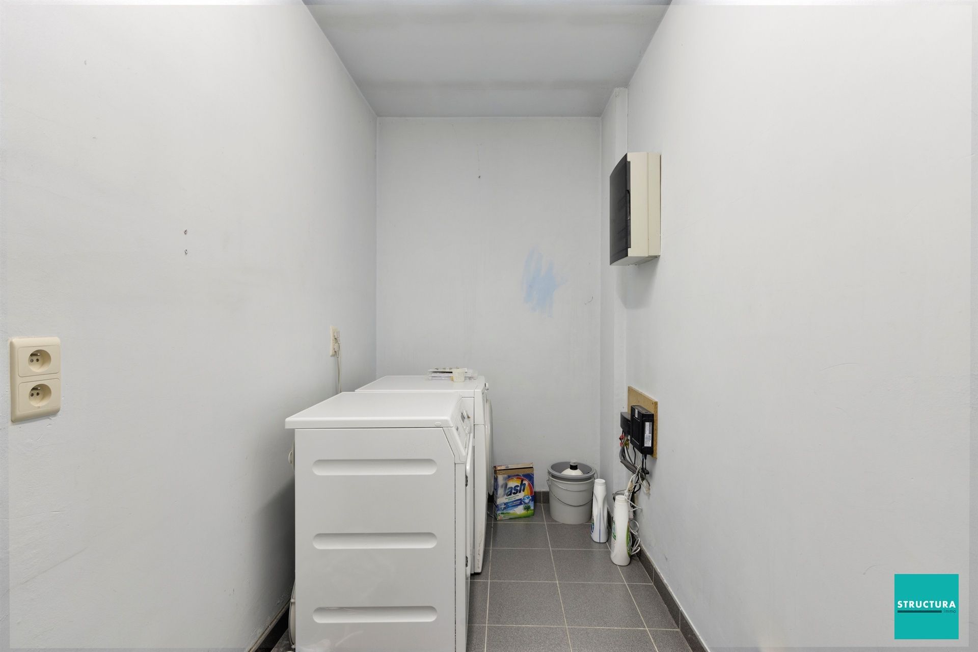 Instapklaar appartement met 2 kamers en terras foto 10
