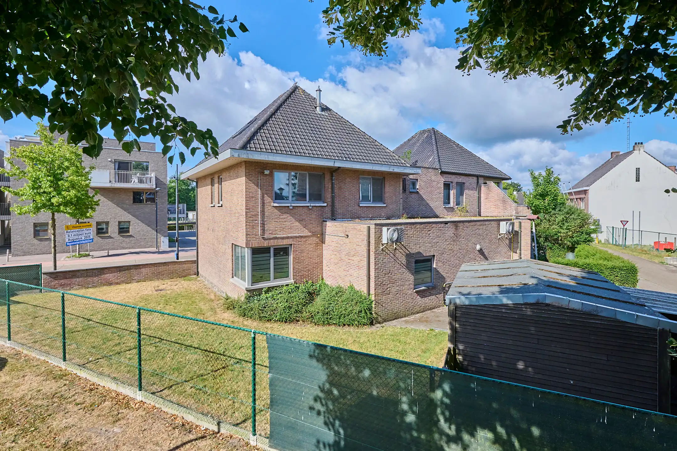 Te huur: kantoor/handelsruimte van 220m² in Hechtel foto 15