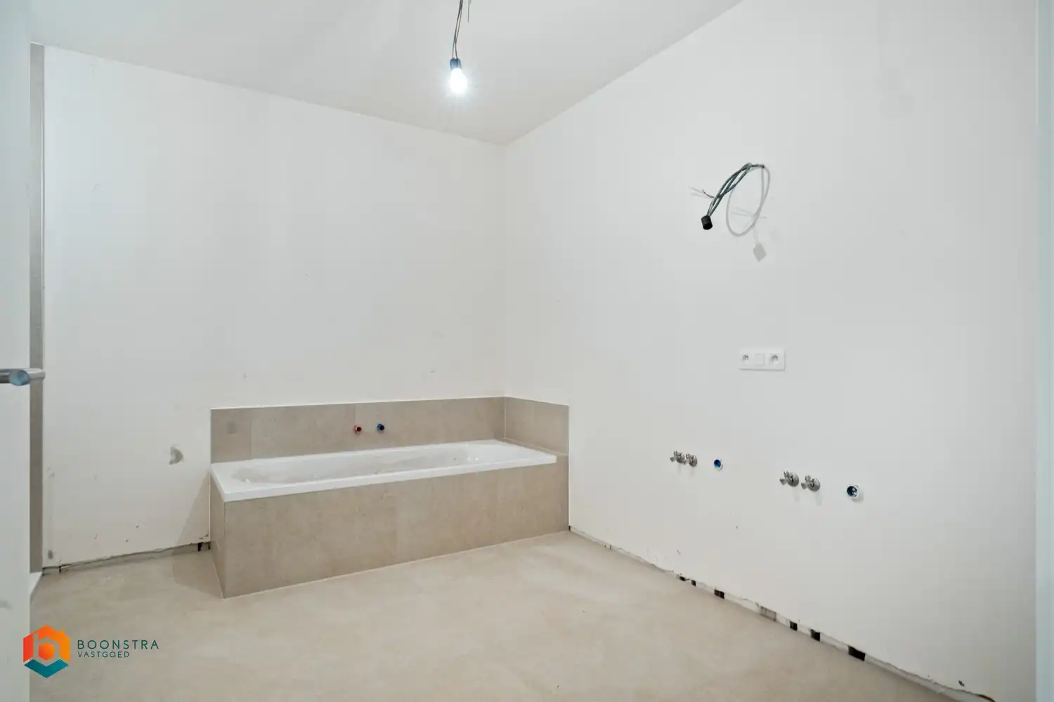 Ruim gelijkvloers app. met 3 slpkrs en tuin foto 13