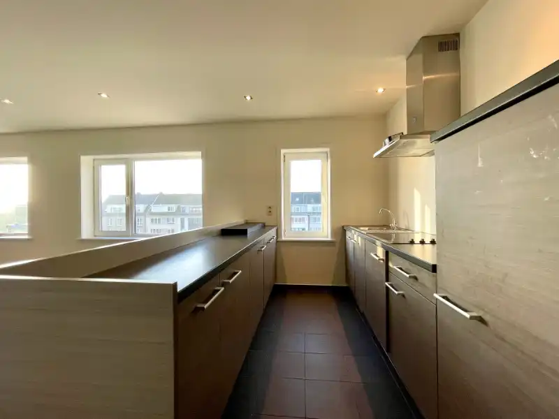 Instapklaar 1-slaapkamerappartement met zicht op het Groenplein – Zelzate foto 4