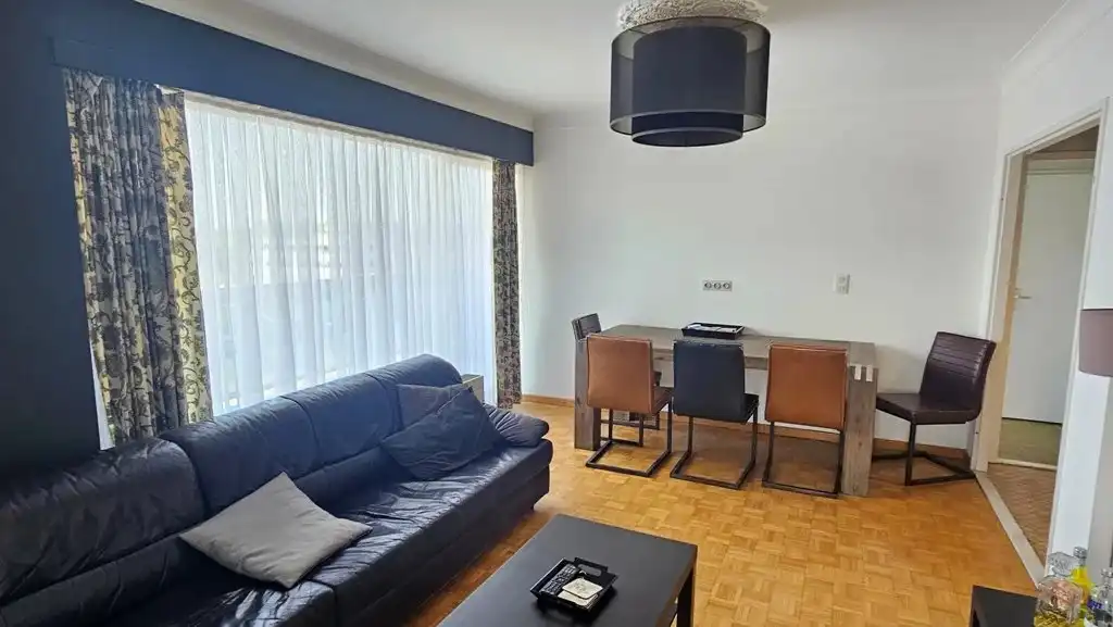 Instapklaar appartement met 2 + 1 slaapkamers. foto 3