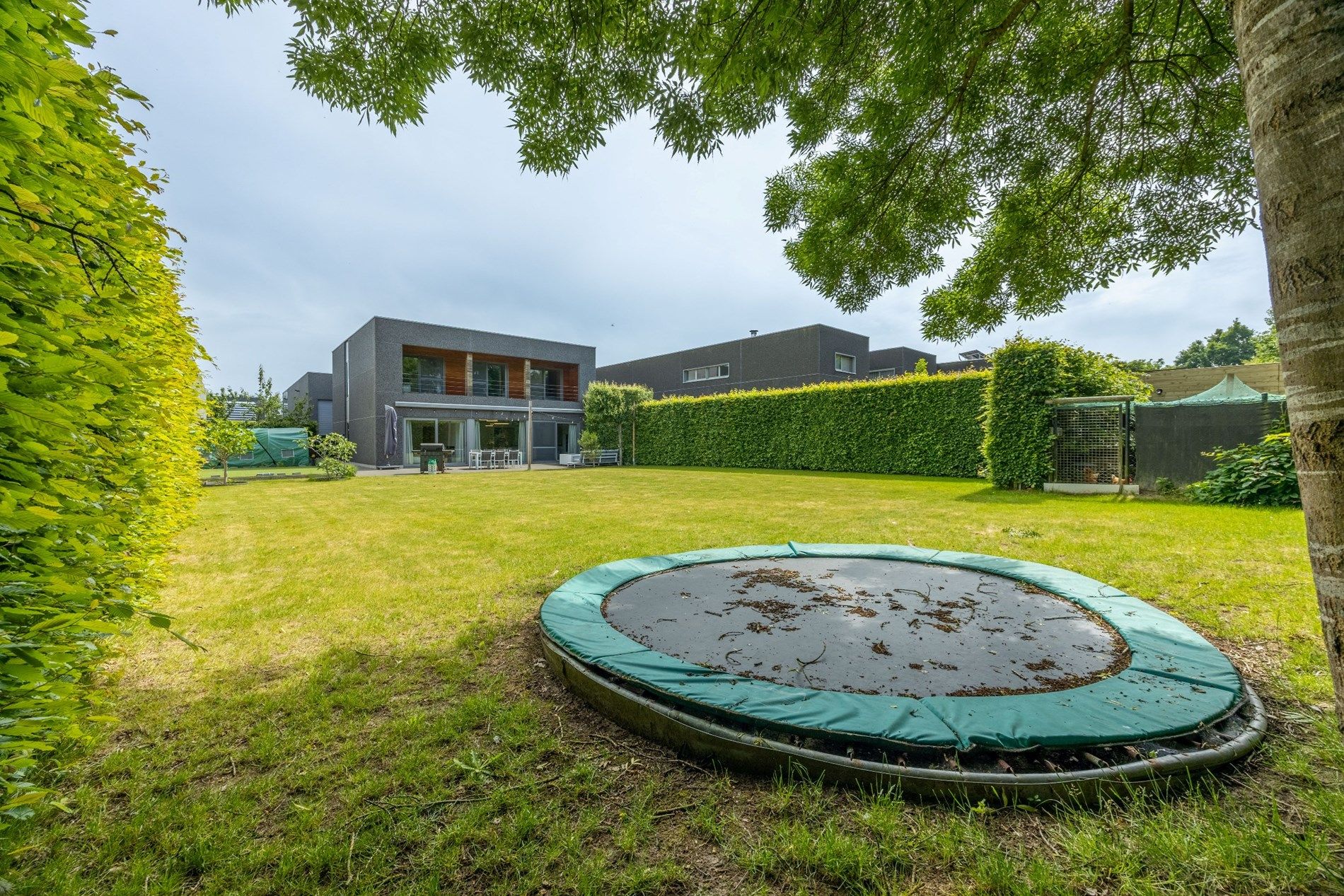 BEDRIJFSGEBOUW MET MODERNE WOONST foto 13