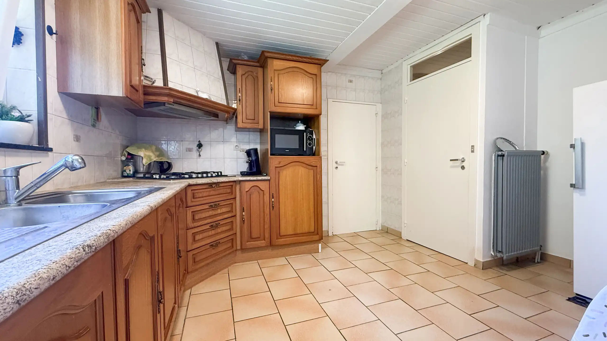 Instapklare woning met 3 slaapkamers en inpandige garage! foto 9