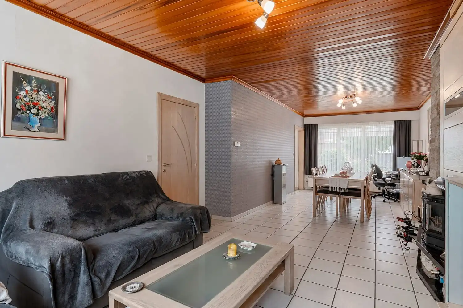 Zeer goed onderhouden en instapklare woning met drie slaapkamers, gezellige stadstuin en achter gelegen garage te Wijgmaal ! foto 8